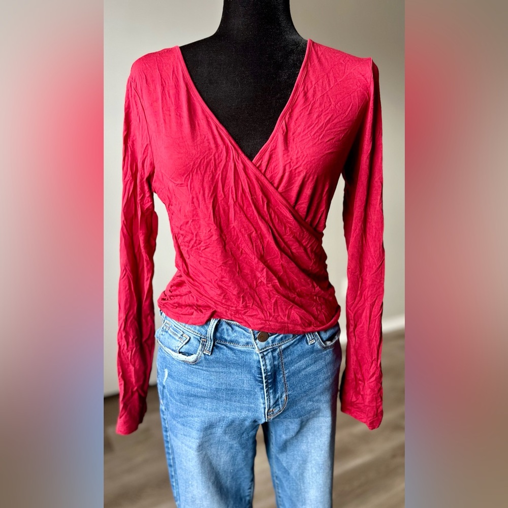 Womenโs Deep Red Wrap-Style Crop Long Sleeve Top